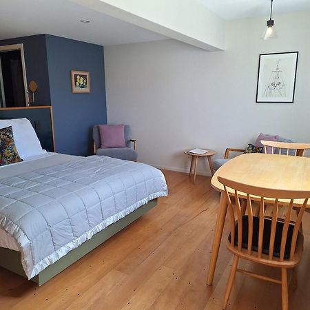 Kowhai Studio -Private Opposite Golf Course In Central Wanaka Exterior foto
